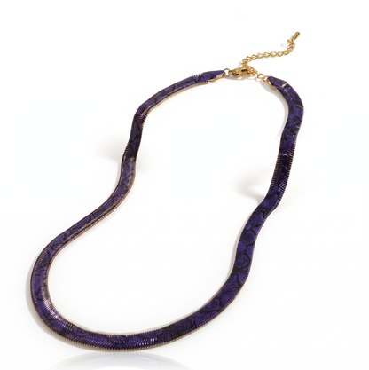 Collar serpiente que eleva cualquier look